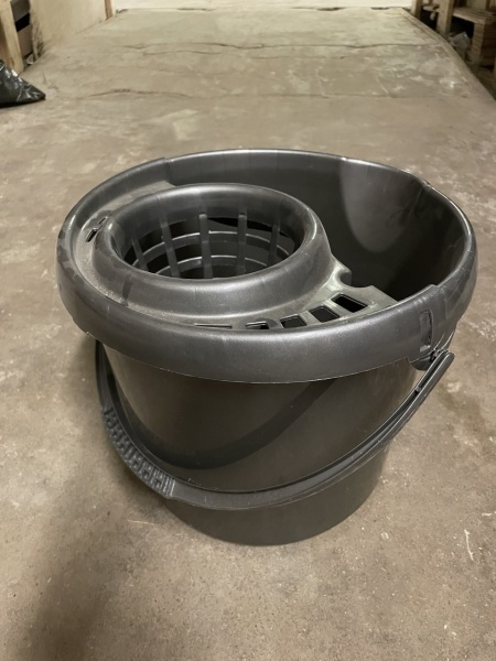 Ведро 13л пластик МОП круглое с отжимом